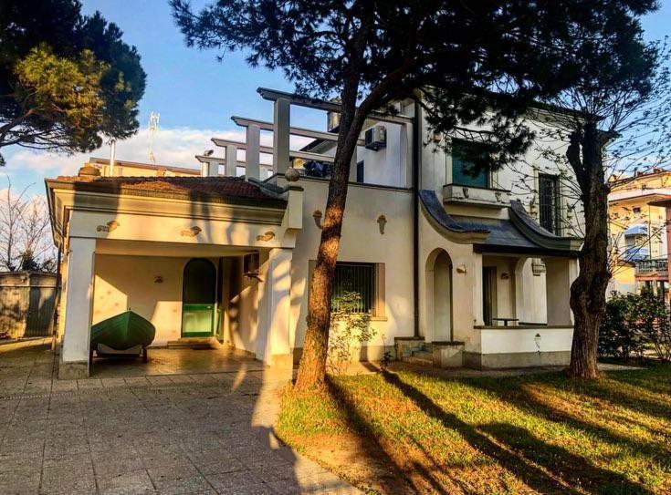 Villa Alda Suites & Rooms Cervia Exterior photo