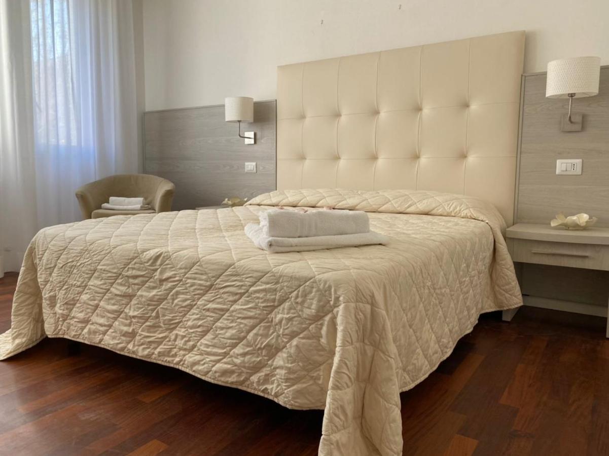 Villa Alda Suites & Rooms Cervia Exterior photo