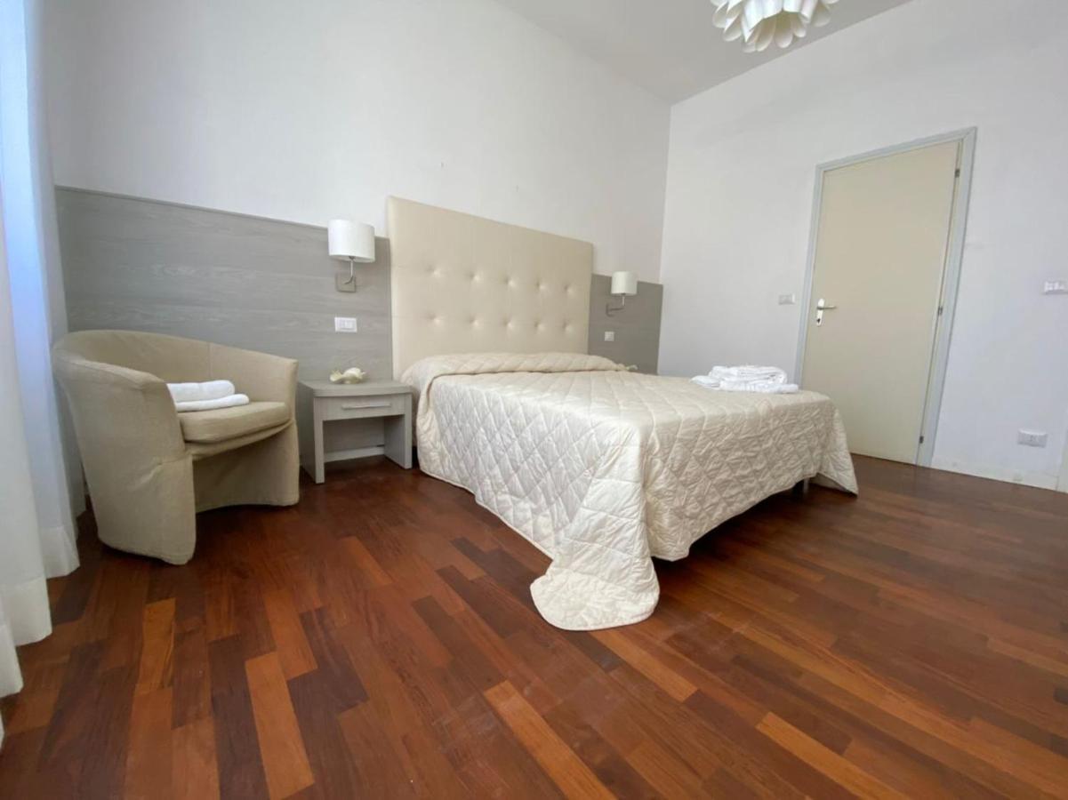 Villa Alda Suites & Rooms Cervia Exterior photo